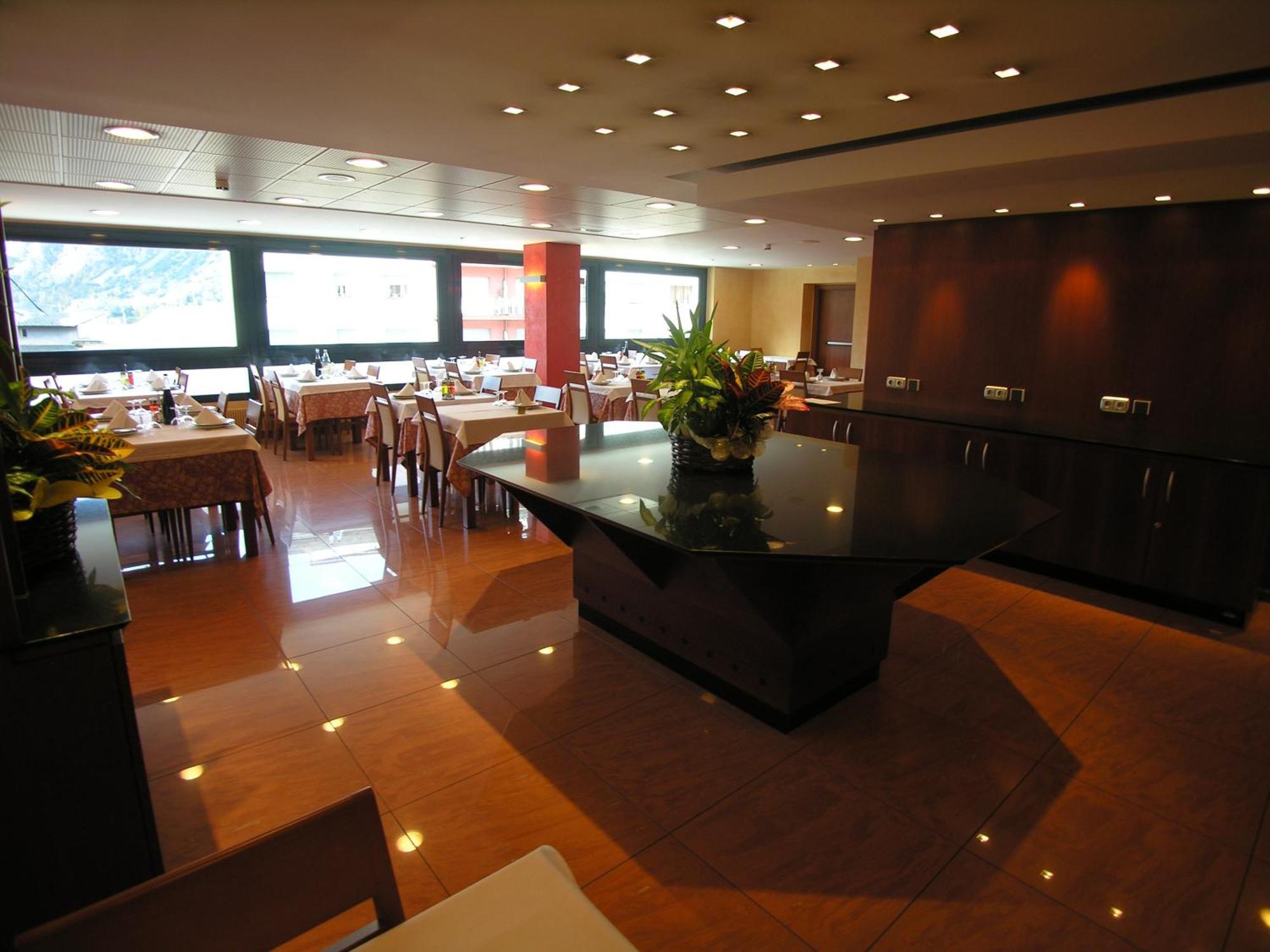 Espel Hotel Les Escaldes Nhà hàng bức ảnh
