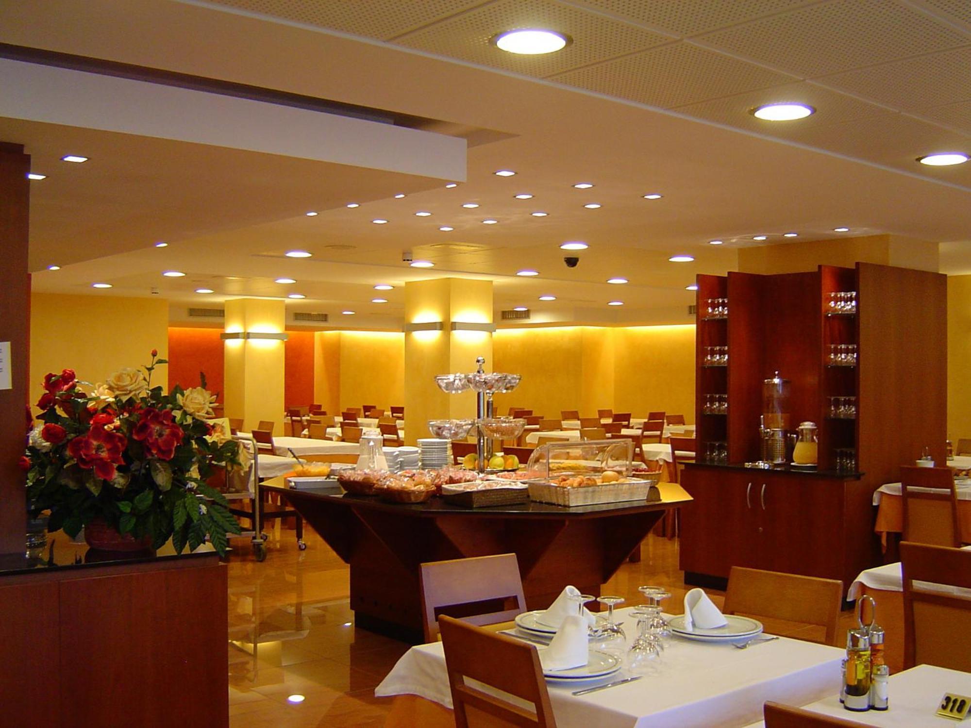 Espel Hotel Les Escaldes Nhà hàng bức ảnh